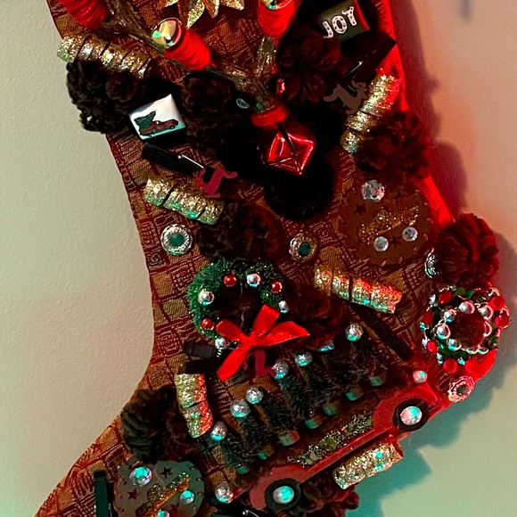 KEEPSAKE Luxury Christmas Stockings - Picture 8 of 10